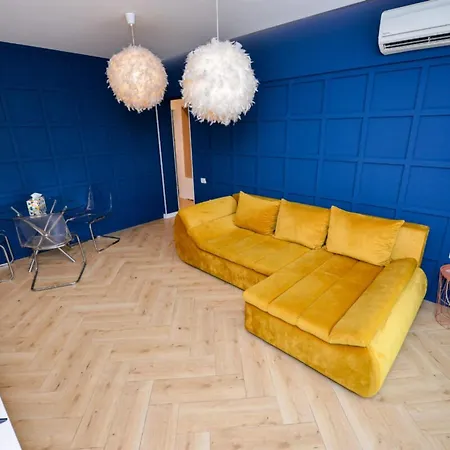 Blue Moon - One Bedroom - Romana Square Apartment Bucharest