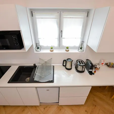 Blue Moon - One Bedroom - Romana Square 布加勒斯特